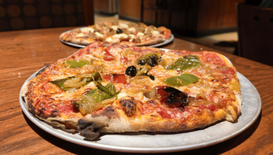 Bertucci's caramelized onion and roasted pepper pizza